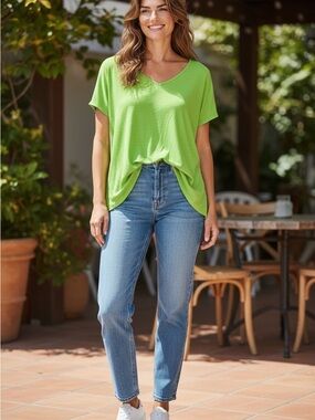 SHEIN Curve Lime Green V-Neck Short Sleeve Tee